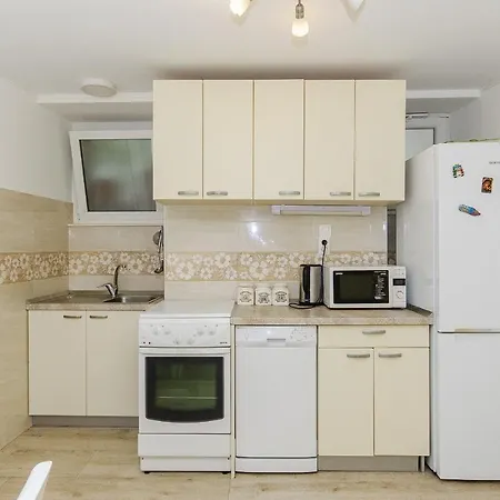 Spirit Of Old Apartment Split