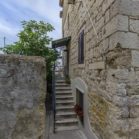 Spirit Of Old Apartment Split